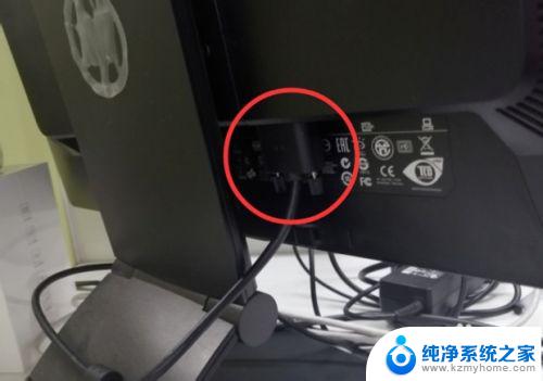 一台主机2个显示器插线教程图解 电脑同时连接两个显示器的方法